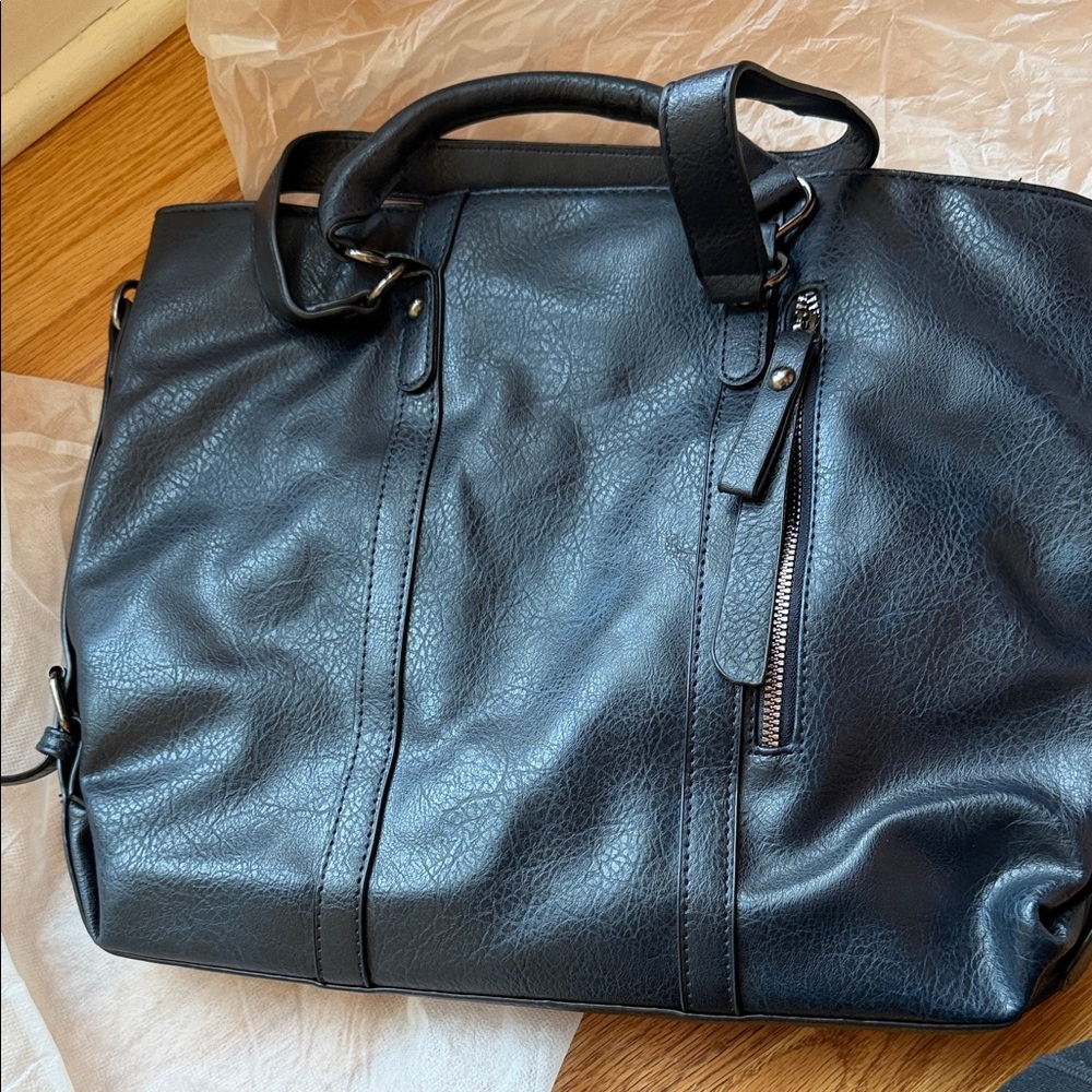 Black women’s Leather Bag